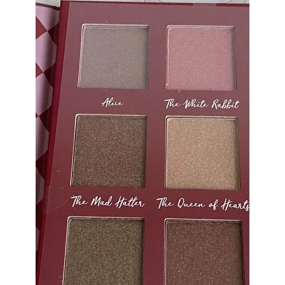 Set Of 12 Shades DISNEY ALICE In WONDERLAND EYESHADOW PALETTE W/ Mirror‎ NEW